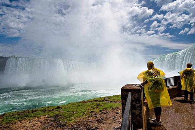 Niagara Falls Canada 3-Hour Tour w/Boat & Behind the Falls - Whirlpool Observation Deck and the rapids