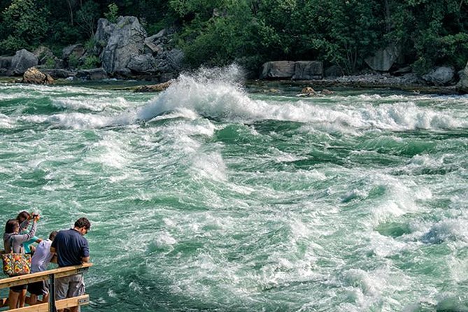 Niagara Falls Canada 3-Hour Tour w/Boat & Behind the Falls - What to wear and bring