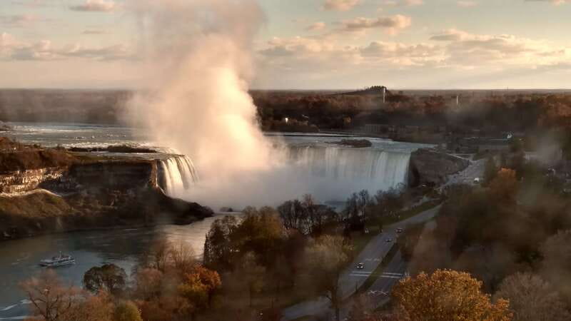 Niagara Falls, Canada: Niagara SkyWheel Ticket - What happens from the booth to the gondola
