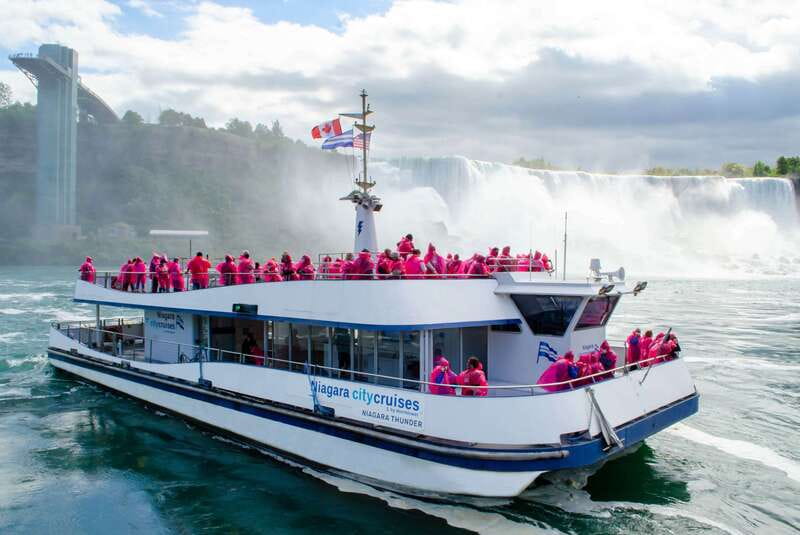 Niagara Falls, Canada: Sightseeing Tour with Boat Ride - Clothing, weather, and what to carry