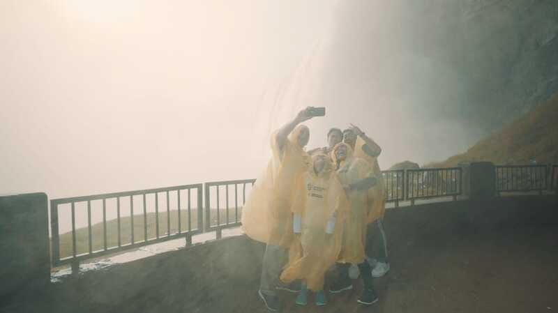 Niagara Falls Canada Tour from USA: Journey, Boat & Tower - Cross-border transport is helpful, but plan carefully