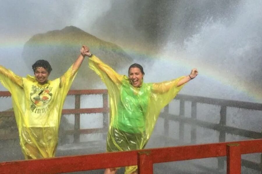 Niagara Falls Canada & USA: Small Group Deluxe Tour - Three Sisters Island and the American side