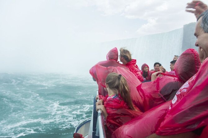 Niagara Falls Canada Walking Tour With Boat Cruise - Parking, timing, and the walk back