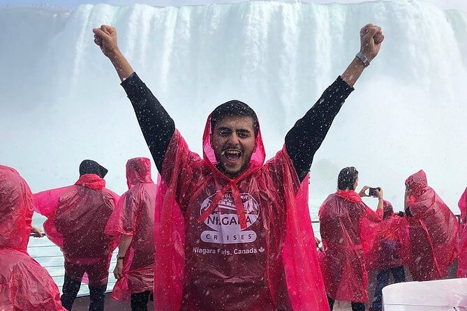 Niagara Falls Canada Walking Tour With Boat Cruise - Who will enjoy this Niagara Falls tour