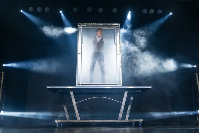 Niagara Falls, Canada: Wild Magic Show Ticket - Who will enjoy Wild Magic most?