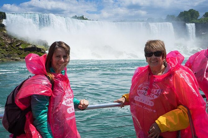 Niagara Falls Day and Evening Tour With Boat Cruise & Dinner (optional) - Who should book this experience?