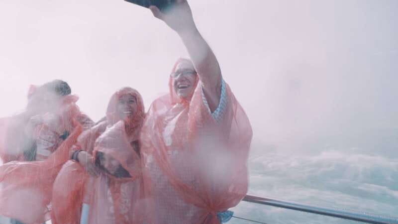 Niagara Falls: Day & Night Tour with Boat Ride and Dinner - A seven-hour route built around changing viewpoints