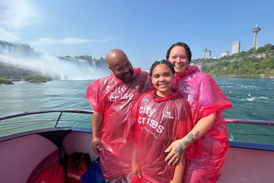 Niagara Falls Exclusive Walking Tour: Voyage to the Falls - Riding the Falls Incline Railway toward Table Rock