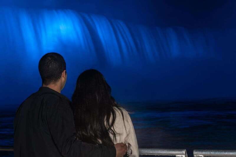 Niagara Falls: Night Tour w/ 3 Course Dinner & Light Show - Who will enjoy this evening most?