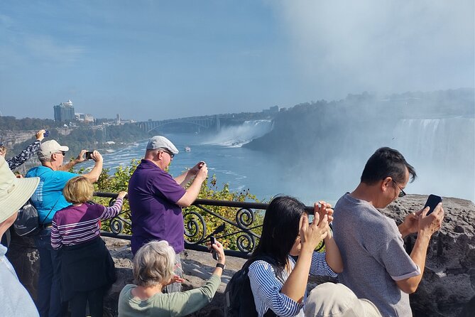 Niagara Falls Private Custom Tour from Toronto Area - A maple tree and a quiet final stop
