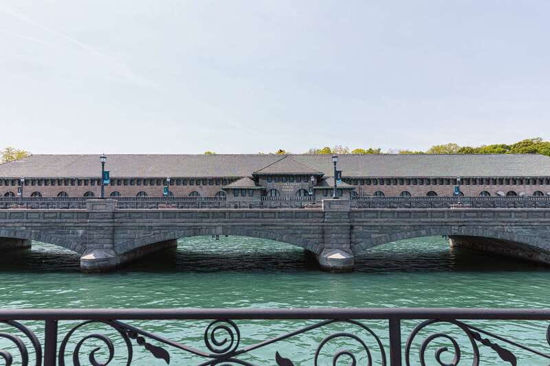 Niagara Falls: Skylon Tower & Power Station Guided Tour - The 180-foot elevator into the Tailrace Tunnel
