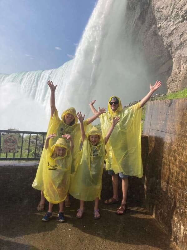 Niagara Falls Tour: Boat Ride, Journey Behind Falls and more - The best way to plan your morning