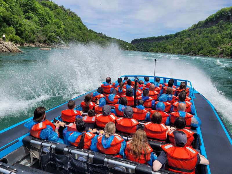 Niagara Falls USA: 45-Minute Jet-Boat Tour on Niagara River - Guides, narration, and the human side of the ride