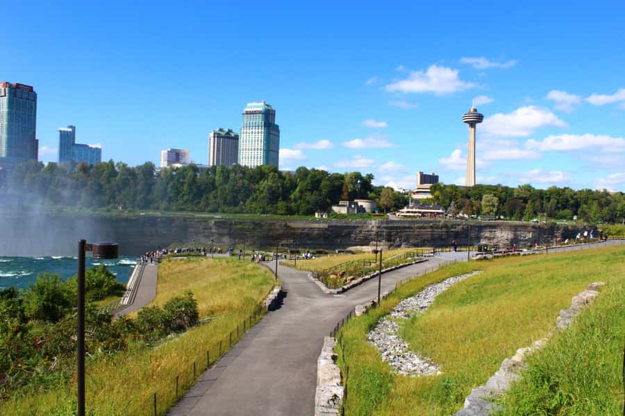 Niagara Falls USA: Cave of the Winds & Maid of the Mist Ride - A final stop at Whirlpool State Park