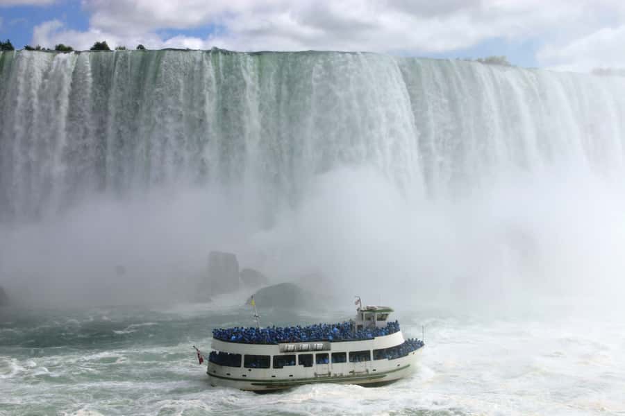 Niagara Falls, USA: Guided Tour with Maid of the Mist Cruise - Starting outside Hard Rock Cafe