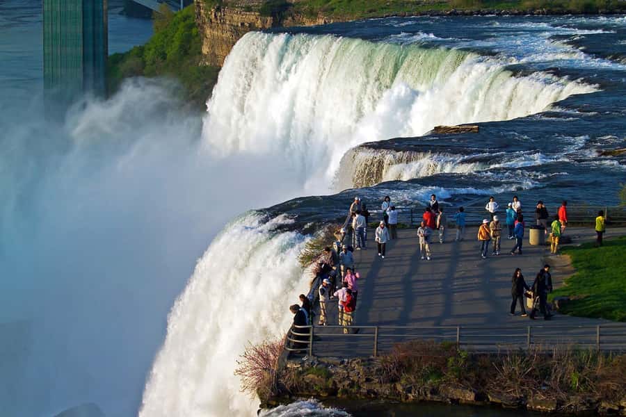 Niagara Falls, USA: Illumination Tour with Maid of the Mist - Who Should Book This Niagara Falls Tour