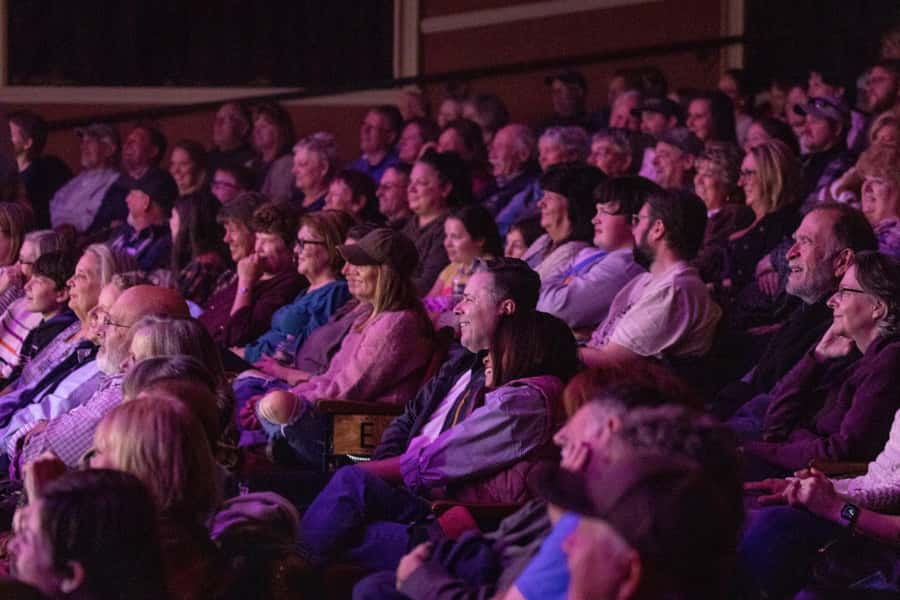 Niagara Falls, USA: Magic Theatre - Illusionist Leon Etienne - What the Leon Etienne Show Is Like