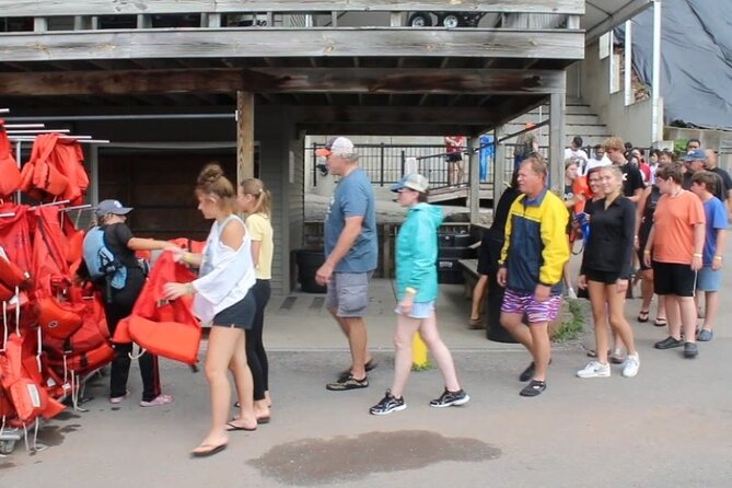 Niagara Falls USA, Open-Top (Wet) Jet Boat Tour - How wet is wet?