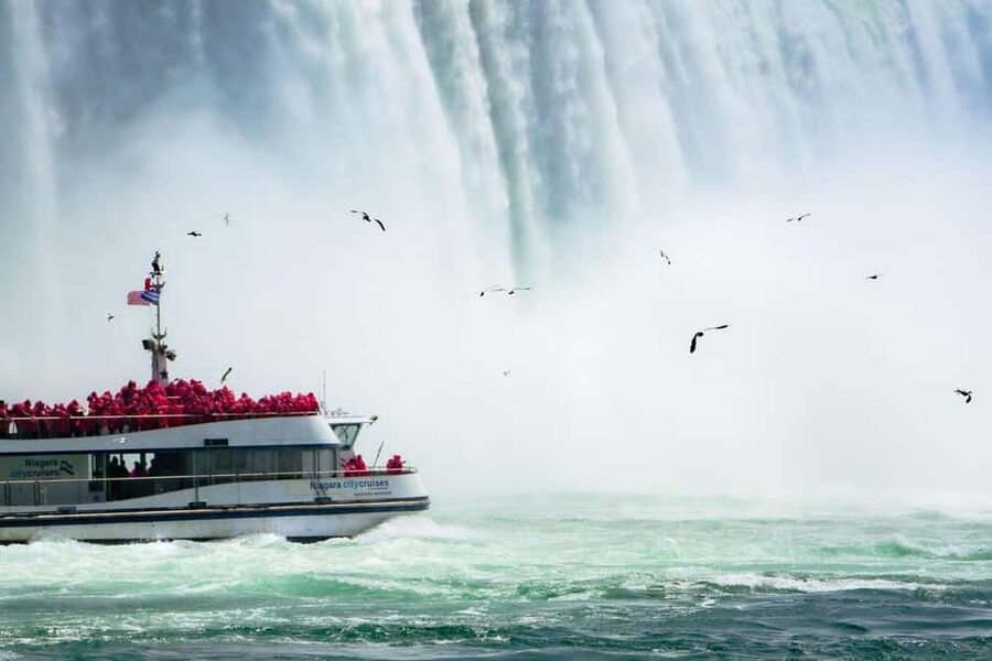 Niagara Falls: Walking Tour with Skip-the-Ticket-Line Boat - What the two-hour timing really means