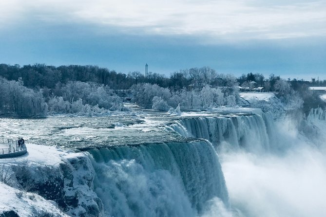Niagara Falls Winter Wonderland Small Group Tour - Guides shape the experience