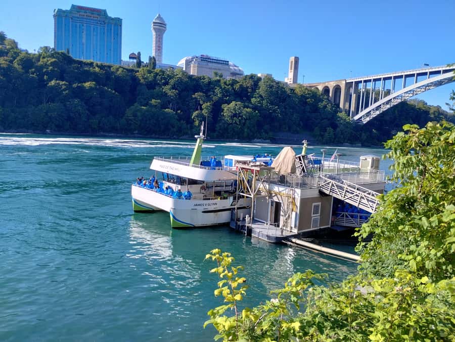 Niagra Falls, USA Side: Boat, Cave and Shuttle pass Tour - Key points to know before you book