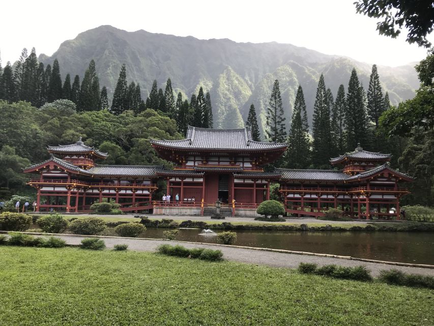 Oahu: Manoa Falls Hike and east side beach day - Lunch in Kailua, with your own bill