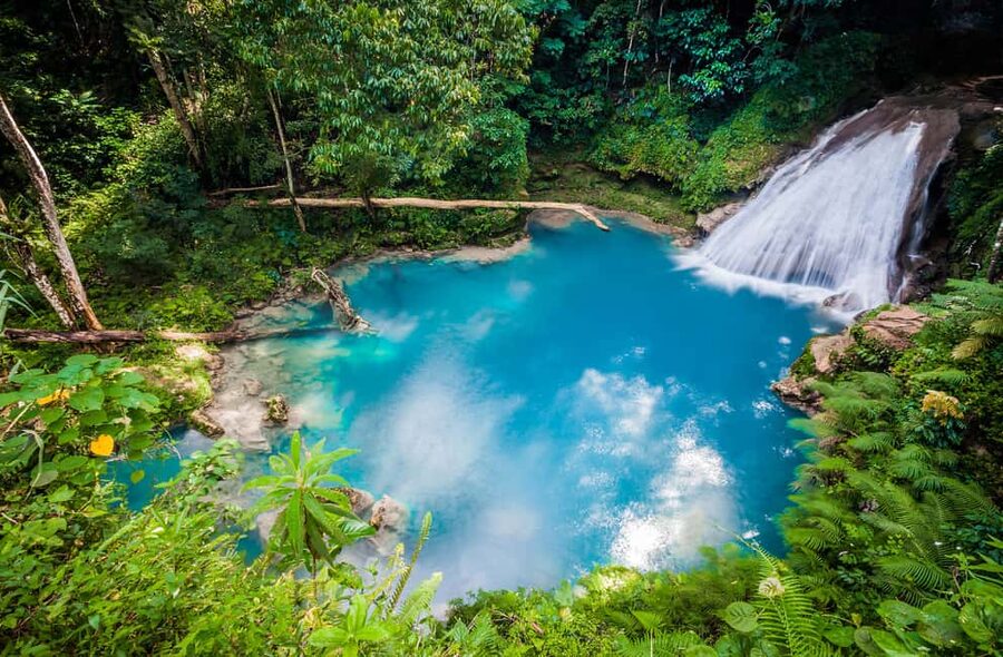 Ocho Rios: Blue Hole, Dunn’s River & Reggae Hill Guided Tour - Reggae Hill gives you a needed pause by the White River