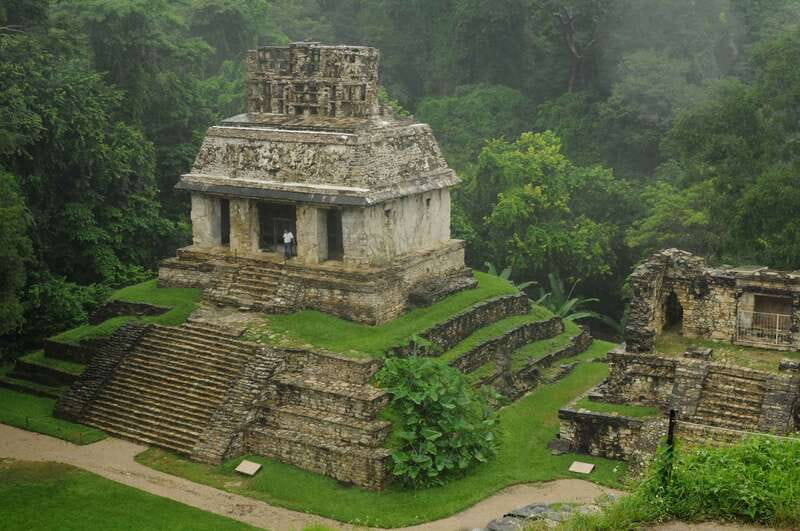 Palenque: Agua Azul, Misol-Ha and Palenque Ruins Day Tour - Agua Azul: beautiful water, unpredictable conditions