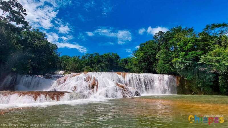 Palenque: Palenque Ruins, Agua Azul Waterfalls and Misol-Ha - The van ride is part of the experience