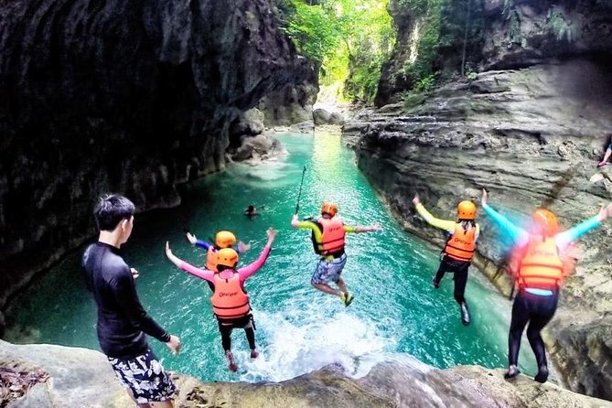 Pescador Island with Sardines & Turtle and Canyoneering in Kawasan Falls - A 5:00 am start for Cebu’s south coast