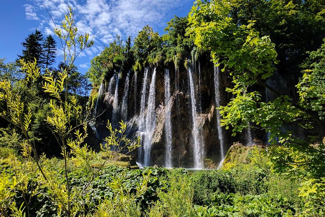 Plitvice Lakes National Park Tour from Zadar - Group size and guiding style