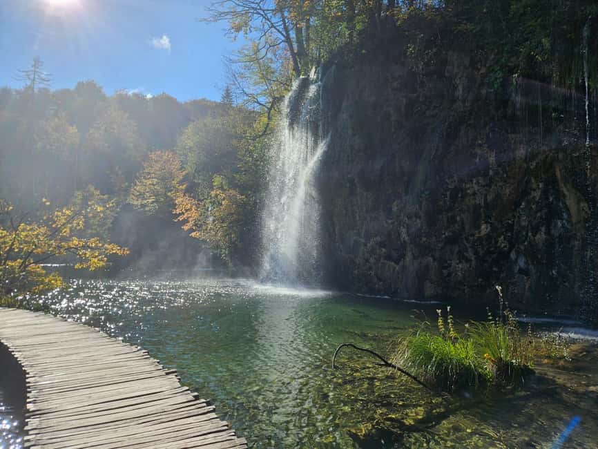 Plitvice: Plitvice Lakes Guided Tour with Boat Ride - Why the Lower and Upper Lakes are worth combining