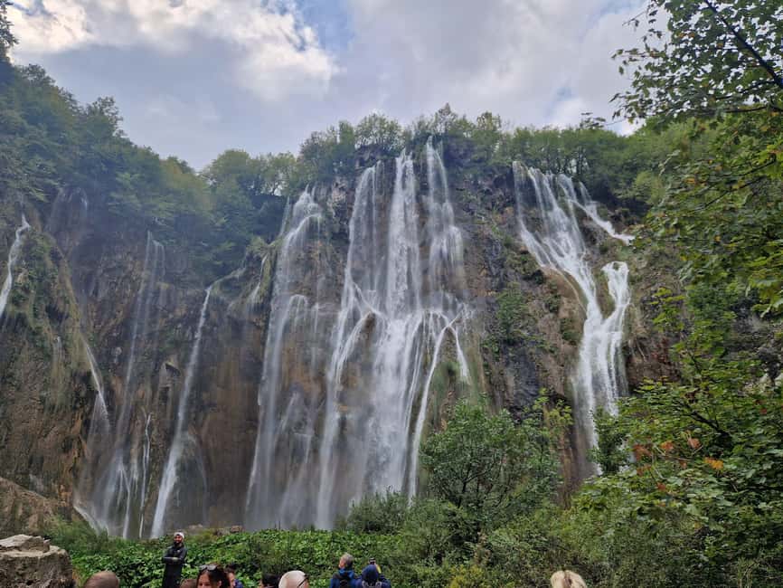 Plitvice: Plitvice Lakes Guided Tour with Boat Ride - Weather, clothing, and park rules