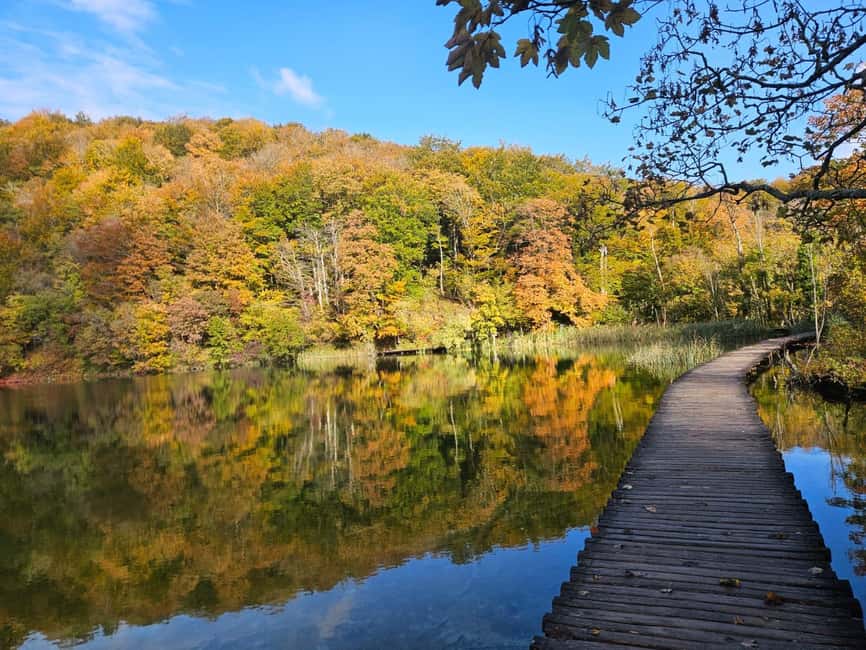 Plitvice: Plitvice Lakes Guided Tour with Boat Ride - Wooden paths, waterfalls, and the best photo stops