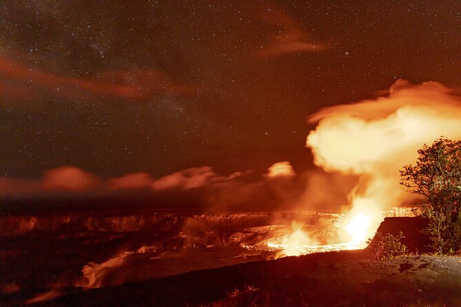 Private - All Inclusive Big Island Volcano & Waterfalls Tour - Akaka Falls, rainforest, and native plants