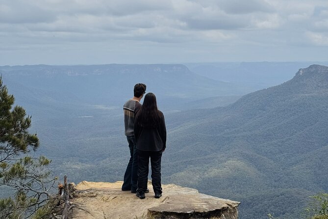 PRIVATE Blue Mountains Scenic World Wentworth Falls & Cruise Tour - The Leura drive connects towns, forests, and viewpoints