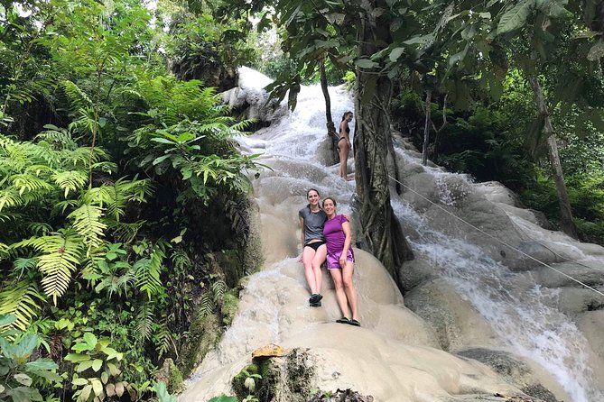 Private Chiang Mai Tour to Bua Thong Waterfalls and Ziplining - What the private format adds