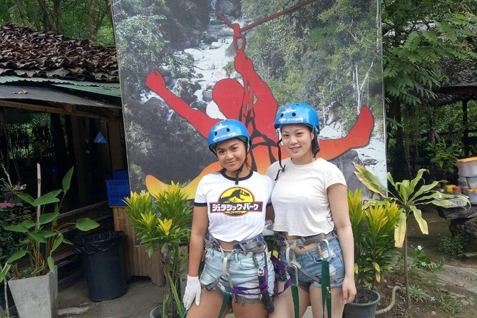 Private Chiang Mai Tour to Bua Thong Waterfalls and Ziplining - Guide quality and the role of M