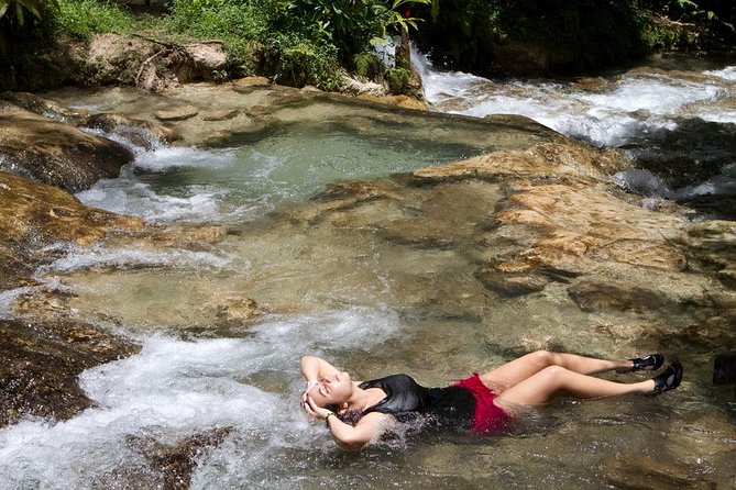 [PRIVATE] Dunn's River Falls with Entrance Fees - Why an early start changes the experience