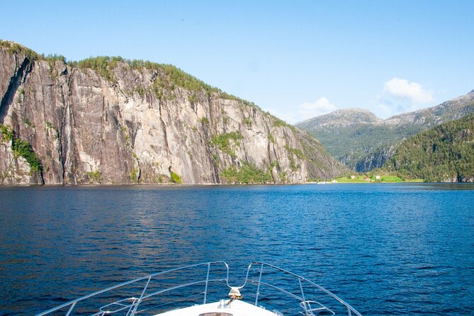 Private Fjord and waterfalls cruise to Modal- Mostraumen - Comfort, weather and the private-boat tradeoff