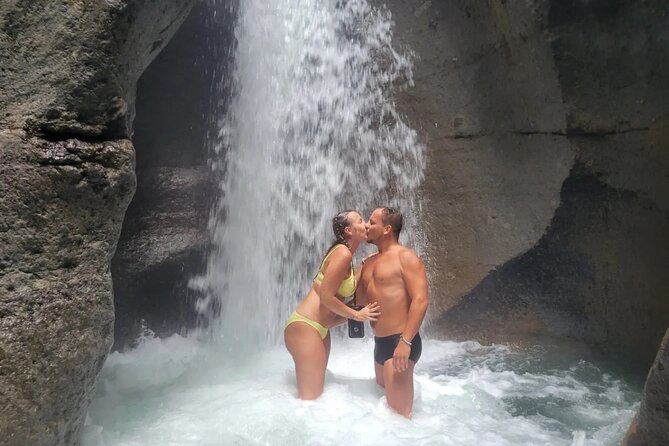 Private Fresh Water Lake, Waterfalls And Hot Springs Excursion - Trafalgar Falls and the twin-waterfall view