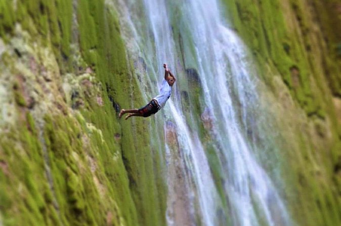 Private Hiking to Salto el Limon with a Local expert Guide from Samana - Rain, cancellations, and the fine print