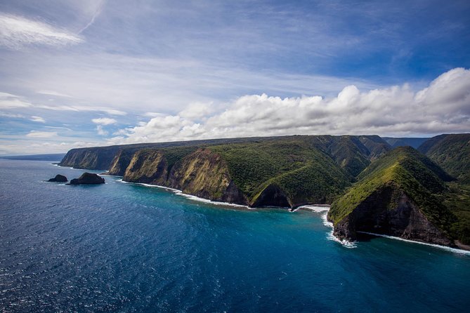 Private Magical Waterfall Tour - Waipio and Waimanu reveal the wet side of Hawaii