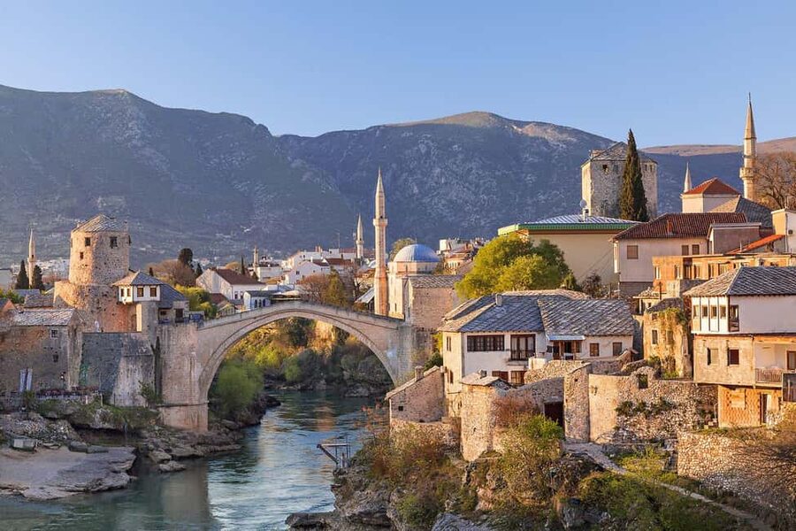Private Mostar, Ston and Kravice Waterfalls - Costumizable - Guide quality and the feel of a private trip