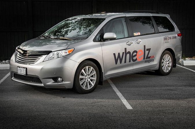 Private ROUNDTRIP Transfer Buffalo Airport (BUF)-Niagara Falls - Who Should Book This Transfer?