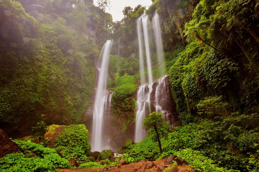 Private Sekumpul Waterfall Hiking Tour - Pura Ulun Danu Beratan and the change of pace