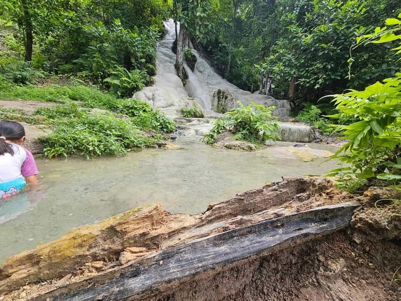 Private : Sticky Waterfall & Secret Temple & Karen Village. - What the private format adds