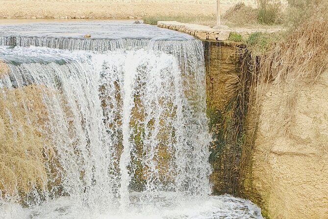 Private tour El Fayoum Oasis and Wadi Rayan waterfall from Cairo - The private vehicle is a major part of the value