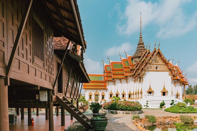 Private Tour for Ancient City Bangkok and Erawan Museu(min 2 pax) - Lunch and what the $123.22 price covers