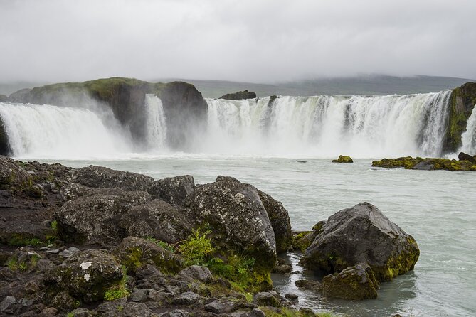 Private Tour from Akureyri of Goðafoss Waterfall of the Gods - What the private format changes